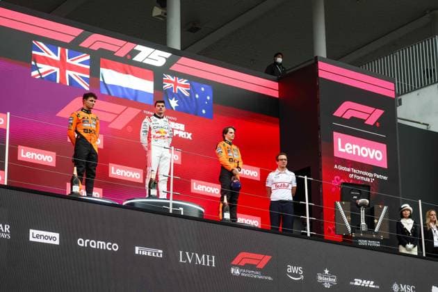 F1 - JAPANESE GRAND PRIX 2025 Podium: VERSTAPPEN Max (ned), Red Bull Racing RB21, NORRIS Lando (gbr), McLaren F1 Team MCL39, PIASTRI Oscar (aus), McLaren F1 Team MCL39, portrait during the Formula 1 Lenovo Japanese Grand Prix 2025, 3rd round of the 2025 FIA Formula One World Championship, WM, Weltmeisterschaft from April 4 to 6, 2025 on the Suzuka Circuit, in Suzuka, Japan - SuzukaJapan Copyright: xFLORENTxGOODENx