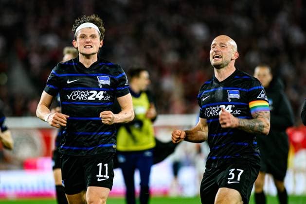 COLOGNE, GERMANY - 5 APRIL, 2025: Toni Leistner, Fabian Reese - The football match of 2.Bundesliga 1.FC Koeln vs Hertha BSC at Rhein Energie Stadion  Copyright: xVITALIIxKLIUIEVx
