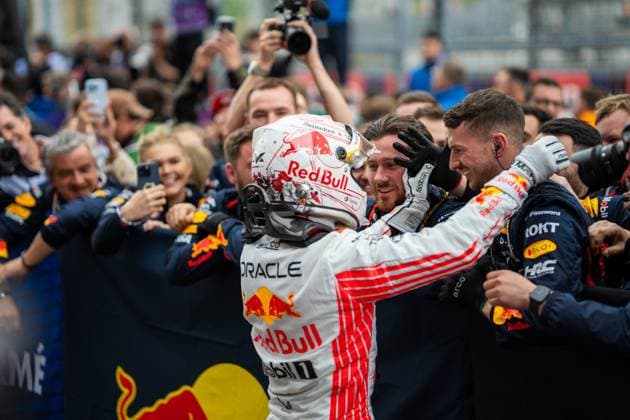 Max Verstappen wins the Formula 1 Lenovo Japanese Grand Prix 2025 - Suzuka Max Verstappen (Ned) Of Oracle Red Bull Racing 1 and his team during the Formula 1 Lenovo Japanese Grand Prix 2025 on Race Day at the Suzuka International Circuit, Suzuka, Japan on April 6, 2025. Photo by Antoine Lapeyre ABACAPRESS.COM Suzuka Japan  Copyright: xLapeyrexAntoine ABACAx