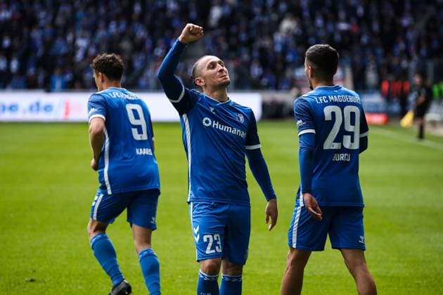 Goal celebration goal scorer Baris Atik 1 FC Magdeburg,23 scores to 2 0 2 Soccer Bundesliga season 2024 2025 1 FC Magdeburg vs 1 FC Kaiserslautern at the Avnet Arena in Magdeburg action,soccer,man,men,Germany,06 04 2025