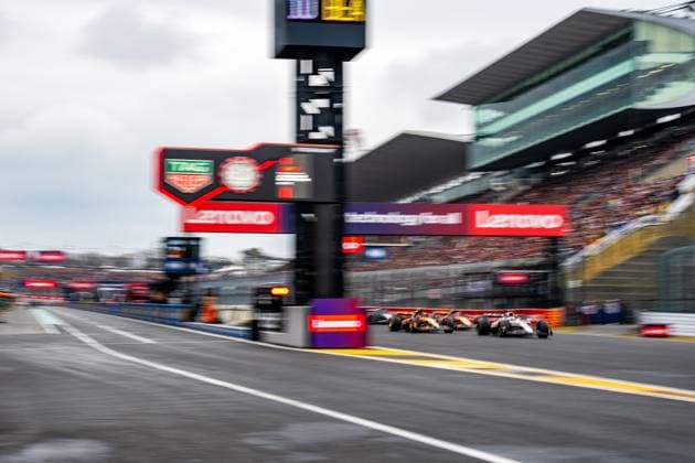 Formula 1 Japanese Grand Prix - Race Day - Suzuka Race start during the Formula 1 Lenovo Japanese Grand Prix 2025 on Race Day at the Suzuka International Circuit, Suzuka, Japan on April 6, 2025Photo by Antoine Lapeyre ABACAPRESS.COM Suzuka Japan  Copyright: xLapeyrexAntoine ABACAx