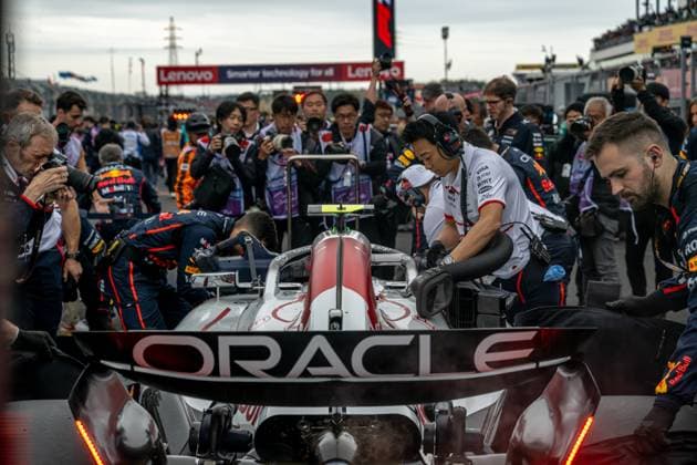 SUZUKA, JAPAN: Yuki Tsunoda, racing for the Racing Bulls team during the 2025 Formula 1 Japanese Grand Prix at the Suzuka International Racing Course in Suzuka, Japan