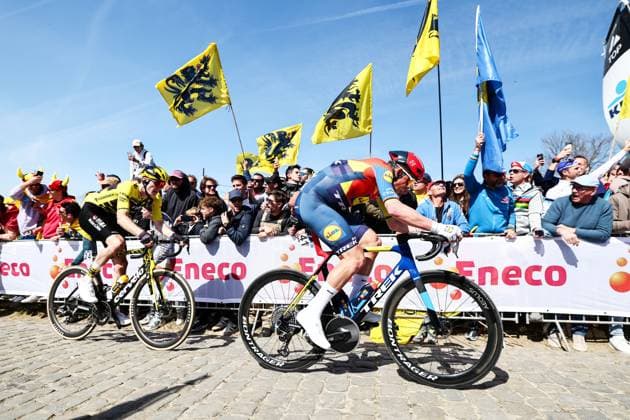 American Matteo Jorgenson of Team Visma-Lease a Bike and Danish Mads Pedersen of Lidl-Trek pictured at the Paterberg during the men s race of the Ronde van Vlaanderen Tour des Flandres Tour of Flanders one day cycling race, 268,9km from Brugge to Oudenaarde, Sunday 06 April 2025. DAVIDxPINTENS  x119623731x