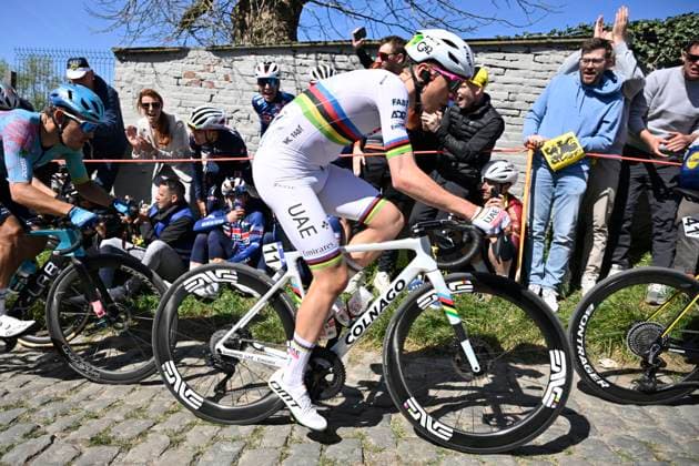 Ronde van Vlaanderen 2025 - Men Elite OUDENAARDE, BELGIUM - APRIL 06 : Pogacar Tadej (SLO) of UAE Team Emirates - XRG pictured during the 109th edition of the Ronde van Vlaanderen, an UCI World Tour cycling race for Men Elite with start in Bruges and finish in Oudenaarde after 268,9 km on April 6, 2025 in Oudenaarde, Belgium, 06 04 2025 ( Motor drive Guy De Vuyst - Oudenaarde Belgium  Copyright: xJanxDexMeuleneirx