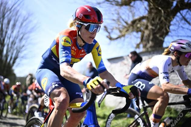 Dutch Ellen Van Dijk of Lidl-Trek pictured in action during the women s race of the Ronde van Vlaanderen Tour des Flandres Tour of Flanders one day cycling race, 168,8k with start and finish in Oudenaarde, Sunday 06 April 2025. JASPERxJACOBS  x119626357x