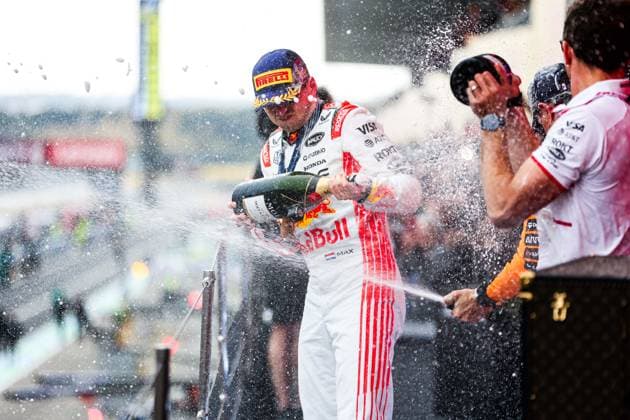 F1 - JAPANESE GRAND PRIX 2025 podium VERSTAPPEN Max (ned), Red Bull Racing RB21, portrait during the Formula 1 Lenovo Japanese Grand Prix 2025, 3rd round of the 2025 FIA Formula One World Championship, WM, Weltmeisterschaft from April 4 to 6, 2025 on the Suzuka Circuit, in Suzuka, Japan - SuzukaJapan  Copyright: xANTONINxVINCENTx
