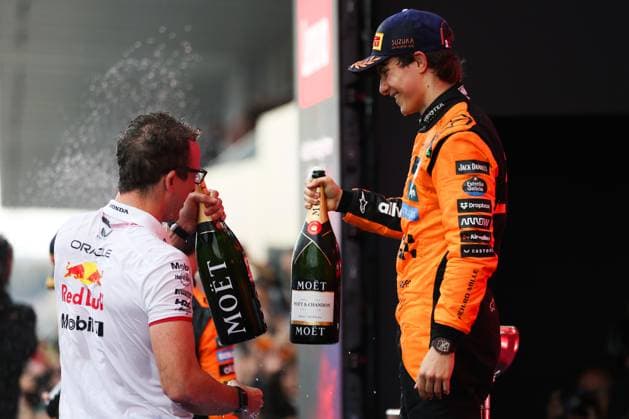 F1 - JAPANESE GRAND PRIX 2025 podium PIASTRI Oscar (aus), McLaren F1 Team MCL39, portrait during the Formula 1 Lenovo Japanese Grand Prix 2025, 3rd round of the 2025 FIA Formula One World Championship, WM, Weltmeisterschaft from April 4 to 6, 2025 on the Suzuka Circuit, in Suzuka, Japan - SuzukaJapan  Copyright: xANTONINxVINCENTx