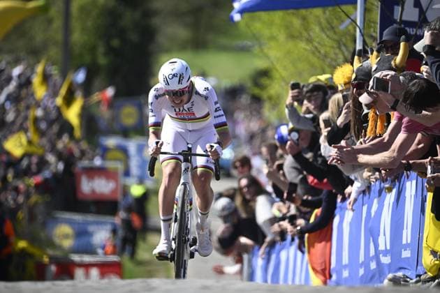 Ronde van Vlaanderen 2025 - Men Elite OUDENAARDE, BELGIUM - APRIL 06 : Pogacar Tadej (SLO) of UAE Team Emirates - XRG pictured during the 109th edition of the Ronde van Vlaanderen, an UCI World Tour cycling race for Men Elite with start in Bruges and finish in Oudenaarde after 268,9 km on April 6, 2025 in Oudenaarde, Belgium, 06 04 2025 ( Motor drive Guy De Vuyst - Oudenaarde Belgium  Copyright: xPeterxDexVoechtx