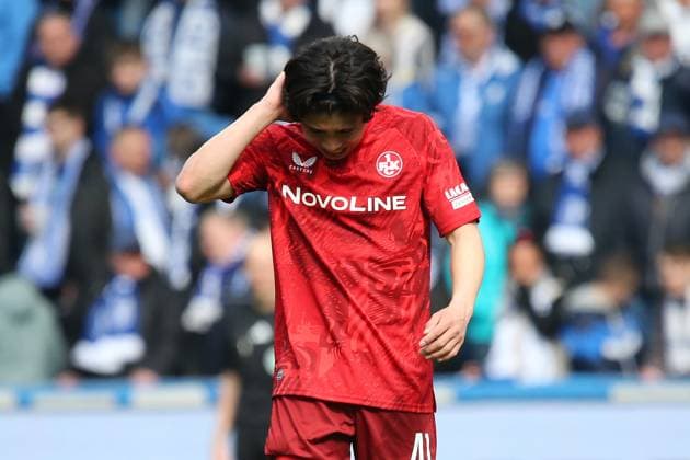 06 04 2025, xmohx, Soccer 2 Bundesliga, 1 FC Magdeburg 1 FC Kaiserslautern v l Daisuke Yokota 1 FC Kaiserslautern Disappointed, sad, frustrated DFL DFB REGULATIONS PROHIBIT ANY USE OF PHOTOGRAPHS as IMAGE SEQUENCES and or QUASI VIDEO Magdeburg