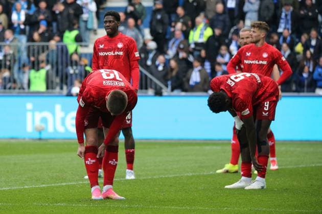 06 04 2025, xmohx, Soccer 2 Bundesliga, 1 FC Magdeburg 1 FC Kaiserslautern v l Faride Alidou 1 FC Kaiserslautern Erik Wekesser 1 FC Kaiserslautern Ragnar Ache 1 FC Kaiserslautern Disappointed, sad, frustrated DFL DFB REGULATIONS PROHIBIT ANY USE OF PHOTOGRAPHS as IMAGE SEQUENCES and or QUASI VIDEO Magdeburg