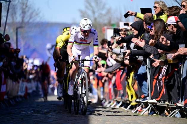 Ronde van Vlaanderen 2025 - Men Elite OUDENAARDE, BELGIUM - APRIL 06 : Pogacar Tadej (SLO) of UAE Team Emirates - XRG pictured during the 109th edition of the Ronde van Vlaanderen, an UCI World Tour cycling race for Men Elite with start in Bruges and finish in Oudenaarde after 268,9 km on April 6, 2025 in Oudenaarde, Belgium, 06 04 2025 ( Motor drive Guy De Vuyst - Oudenaarde Belgium  Copyright: xPeterxDexVoechtx