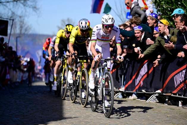 Ronde van Vlaanderen 2025 - Men Elite OUDENAARDE, BELGIUM - APRIL 06 : Jorgenson Matteo (USA) of Team Visma - Lease a Bike, Van Aert Wout (BEL) of Team Visma - Lease a Bike, Pogacar Tadej (SLO) of UAE Team Emirates - XRG pictured during the 109th edition of the Ronde van Vlaanderen, an UCI World Tour cycling race for Men Elite with start in Bruges and finish in Oudenaarde after 268,9 km on April 6, 2025 in Oudenaarde, Belgium, 06 04 2025 ( Motor drive Guy De Vuyst - Oudenaarde Belgium  Copyright: xPeterxDexVoechtx