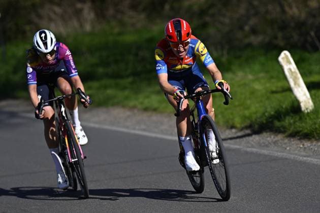 Dutch Mischa Bredewold of SD Worx-Protime and Australian Lauretta Hanson of Lidl-Trek pictured in action during the women s race of the Ronde van Vlaanderen Tour des Flandres Tour of Flanders one day cycling race, 168,8k with start and finish in Oudenaarde, Sunday 06 April 2025. JASPERxJACOBS  x119638936x