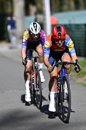 Dutch Mischa Bredewold of SD Worx-Protime and Australian Lauretta Hanson of Lidl-Trek pictured in action during the women s race of the Ronde van Vlaanderen Tour des Flandres Tour of Flanders one day cycling race, 168,8k with start and finish in Oudenaarde, Sunday 06 April 2025. JASPERxJACOBS  x119638965x