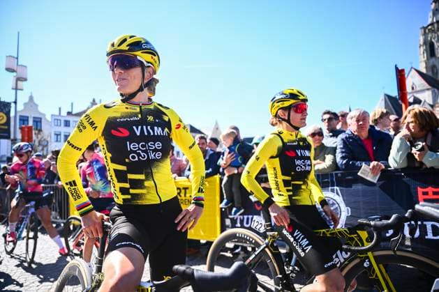 Ronde van Vlaanderen 2025 - Women Elite OUDENAARDE, BELGIUM - APRIL 06 : Ferrand-Prevot Pauline of Team Visma Lease a Bike before the start of the race pictured during the 22th edition of the Ronde van Vlaanderen for Women Elite, an UCI Women s World Tour cycling race organized by Flanders Classics with start and finish in Oudenaarde after 168,8 km on April 6, 2025 in Oudenaarde, Belgium, 06 04 2025 Oudenaarde Belgium  Copyright: xGregoryxVanxGansenx