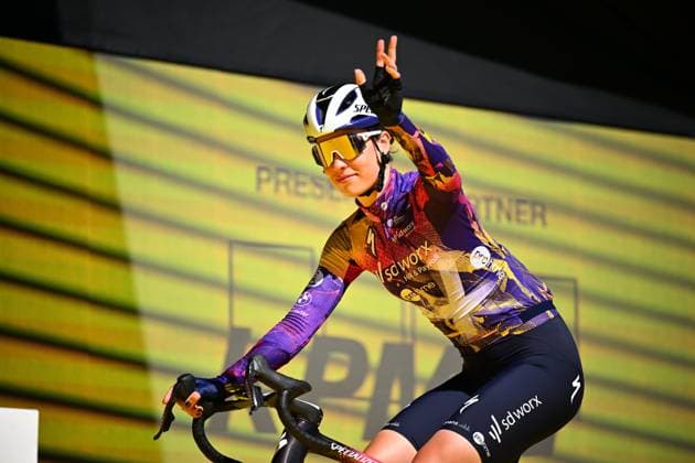 Ronde van Vlaanderen 2025 - Women Elite OUDENAARDE, BELGIUM - APRIL 06 : Bredewold Mischa of Team SD Worx - Protime pictured during the 22th edition of the Ronde van Vlaanderen for Women Elite, an UCI Women s World Tour cycling race organized by Flanders Classics with start and finish in Oudenaarde after 168,8 km on April 6, 2025 in Oudenaarde, Belgium, 06 04 2025 Oudenaarde Belgium  Copyright: xTomasxSiskx
