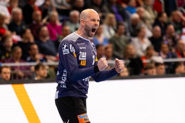 Bart RAVENSBERGEN FRISCH AUF Goeppingen, 01 jubelt freut sich, Jubel, Emotion, Freude, Begeisterung, positive emotions TSV Hannover Burgdorf HAN vs FRISCH AUF Goeppingen FAG , Handball, Maenner, Daikin Handball Bundesliga HBL , 25 Matchday, Season 2024 2025, 06 04 2025 TSV Hannover Burgdorf HAN vs FRISCH AUF Goeppingen FAG , Handball, Men, Daikin Handball Bundesliga HBL , 25 Matchday, Season 2024 2025, 06 04 2025 Hannover Copyright: xEibnerxPressefoto OliverxSchmidtx EP_OST