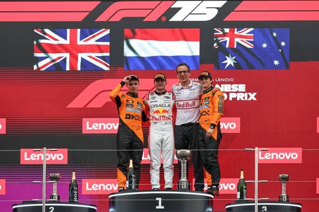 F1 Grand Prix Of Japan - Race Lando Norris of Great Britain and McLaren, race winner Max Verstappen of the Netherlands and Oracle Red Bull Racing, Hugh Bird, race engineer of Oracle Red Bull Racing, and third-placed Oscar Piastri of Australia and McLaren stand on the podium during the F1 Grand Prix of Japan at Suzuka Circuit in Suzuka, Japan, on April 6, 2025. Suzuka Mie Japan  Copyright: xPaddockerx originalFilename:paddocker-f1grandp250406_npyZ4.jpg