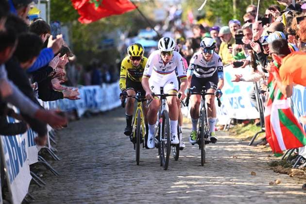 Ronde van Vlaanderen 2025 - Women Elite OUDENAARDE, BELGIUM - APRIL 06 : Kopecky Lotte (BEL) of Team SD Worx - Protime, Niewiadoma Katarzyna (POL) of Canyon SRAM Racing zondacrypto, Lippert Liane (GER) of Movistar Team, Ferrand-Prevot Pauline (FRA) FRA of Team Visma Lease a Bike pictured during the 22th edition of the Ronde van Vlaanderen for Women Elite, an UCI Women s World Tour cycling race organized by Flanders Classics with start and finish in Oudenaarde after 168,8 km on April 6, 2025 in Oudenaarde, Belgium, 06 04 2025 Oudenaarde Belgium  Copyright: xGregoryxVanxGansenx