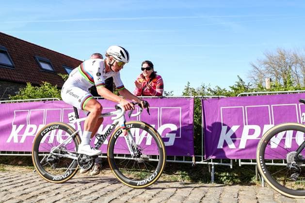 Belgian Lotte Kopecky of SD Worx-Protime pictured at the Paterberg during the women s race of the Ronde van Vlaanderen Tour des Flandres Tour of Flanders one day cycling race, 168,8km with start and finish in Oudenaarde, Sunday 06 April 2025. DAVIDxPINTENS  x119648125x