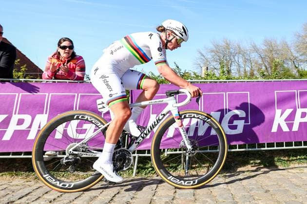 Belgian Lotte Kopecky of SD Worx-Protime pictured at the Paterberg during the women s race of the Ronde van Vlaanderen Tour des Flandres Tour of Flanders one day cycling race, 168,8km with start and finish in Oudenaarde, Sunday 06 April 2025. DAVIDxPINTENS  x119648144x