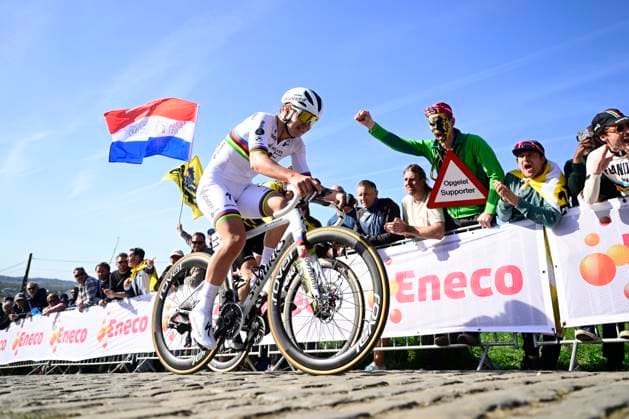 Ronde van Vlaanderen 2025 - Women Elite OUDENAARDE, BELGIUM - APRIL 06 : Kopecky Lotte (BEL) of Team SD Worx - Protime, Ferrand-Prevot Pauline of Team Visma Lease a Bike pictured during the 22th edition of the Ronde van Vlaanderen for Women Elite, an UCI Women s World Tour cycling race organized by Flanders Classics with start and finish in Oudenaarde after 168,8 km on April 6, 2025 in Oudenaarde, Belgium, 06 04 2025 Oudenaarde Belgium  Copyright: xPeterxDexVoechtx