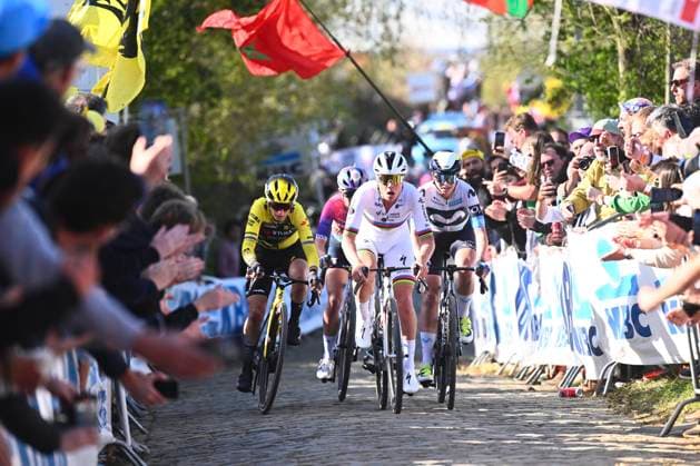 Ronde van Vlaanderen 2025 - Women Elite OUDENAARDE, BELGIUM - APRIL 06 : Kopecky Lotte (BEL) of Team SD Worx - Protime, Niewiadoma Katarzyna (POL) of Canyon SRAM Racing zondacrypto, Lippert Liane (GER) of Movistar Team, Ferrand-Prevot Pauline (FRA) FRA of Team Visma Lease a Bike pictured during the 22th edition of the Ronde van Vlaanderen for Women Elite, an UCI Women s World Tour cycling race organized by Flanders Classics with start and finish in Oudenaarde after 168,8 km on April 6, 2025 in Oudenaarde, Belgium, 06 04 2025 Oudenaarde Belgium  Copyright: xGregoryxVanxGansenx
