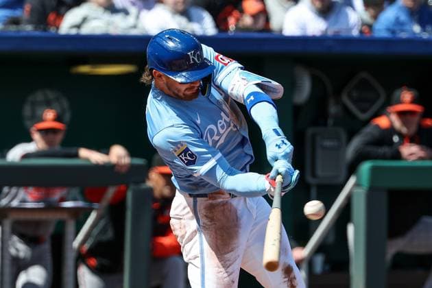 MLB, Baseball Herren, USA 2025: Orioles Vs Royals APR 06 April 6, 2025: Kansas City Royals shortstop Bobby Witt Jr. (7) hits a triple against the Baltimore Orioles during the first inning of an MLB baseball game at Kauffman Stadium in Kansas City, MO. David Smith CSM (Credit Image: Â David Smith Cal Media) Kansas City Mo United States of America EDITORIAL USE ONLY Copyright: xx ZUMA-20250406_zma_c04_044.jpg DavidxSmithx csmphotothree373496