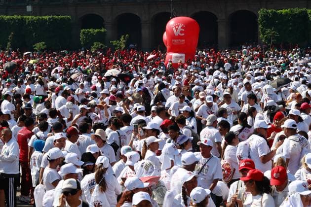 April 6, 2025, Mexico City, Ciudad de Mexico, Mexico: Persons take part during the National Boxing Class at main square Zocalo. on April 6, 2025 in Mexico City, Mexico. Mexico City Mexico - ZUMAe321 20250406_zsa_e321_007 Copyright: xCarlosxSantiagox