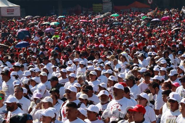 April 6, 2025, Mexico City, Ciudad de Mexico, Mexico: Persons take part during the National Boxing Class at main square Zocalo. on April 6, 2025 in Mexico City, Mexico. Mexico City Mexico - ZUMAe321 20250406_zsa_e321_036 Copyright: xCarlosxSantiagox