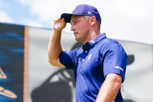 April 6, 2025, Doral, Florida, USA: Bryson DeChambeau, captain of Crushers GC, approaches the 5th tee during the final round of LIV Golf Miami at Trump National Doral. Doral USA - ZUMAw109 20250406_fap_w109_012 Copyright: xDebbyxWongx