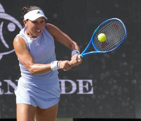 TENNIS 2025: Credit One Charleston Open APRIL 06 April 6, 2025: Jessica Pegula (USA) defeated Sofia Kenin (USA) 6-3, 7-5 at the Credit One Charleston Open being played at Credit One Staduim in Charleston, South Carolina USA ÂLeslie Billman Tennisclix (Credit Image: Leslie Billman Cal Media) Charleston South Carolina USA EDITORIAL USE ONLY Copyright: xx ZUMA-20250406_zma_c04_075.jpg LesliexBillmanx csmphotothree373662