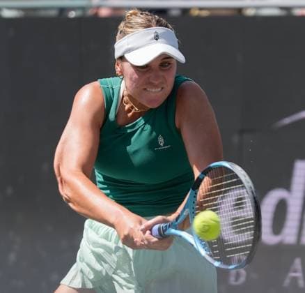 TENNIS 2025: Credit One Charleston Open APRIL 06 April 6, 2025: Sofia Kenin (USA) loses to Jessica Pegula (USA) 6-3, 7-5 at the Credit One Charleston Open being played at Credit One Staduim in Charleston, South Carolina, {USA} Ã‚ÂLeslie Billman Tennisclix (Credit Image: Â Leslie Billman Cal Media) Charleston South Carolina USA EDITORIAL USE ONLY Copyright: xx ZUMA-20250406_zma_c04_092.jpg LesliexBillmanx csmphotothree373679