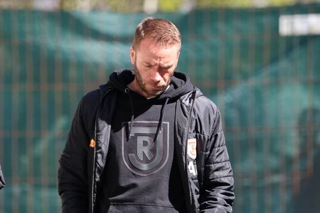 06 04 2025, Football, Men, 2 Bundesliga, Season 2024 2025, SV 07 Elversberg SSV Jahn Regensburg, Coach Andreas Patz SSV Jahn Regensburg Elversberg Ursapharm Arena an der Kaiserlinde Saarland Germany DE Copyright: xSebastianxBachx