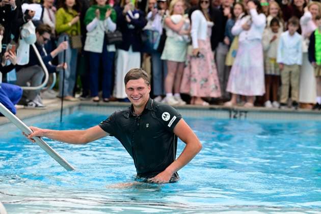 April 6, 2025, Houston, Tx, United States of America: JENSON BROOKSBY takes the traditional plunge after Jenson Brooksby (USA) defeated Frances Tiafoe (USA) 6-6, 6-2 to win the Men s Clay Court Championships on April 3, 2025 at the River Oaks Country Club in Houston, Texas. Houston United States of America - ZUMAw132 20250406_zap_w132_004 Copyright: xTomxWalkox