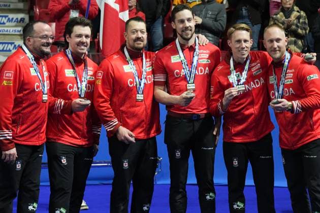 Curling, World Championships in Moose Jaw, match for 3rd place, Canada - China