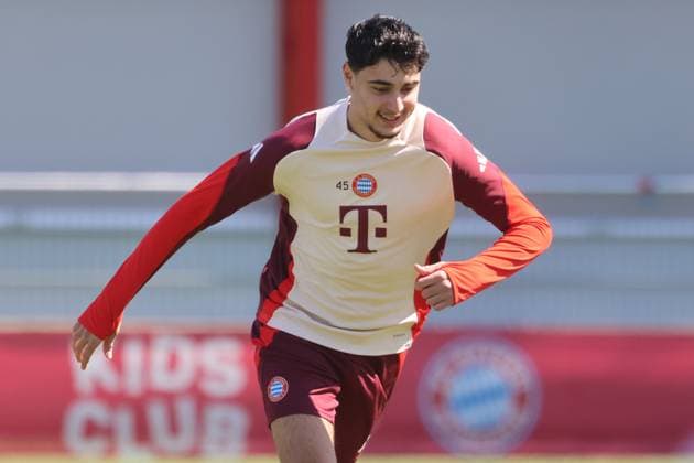45 Aleksandar Pavlovic, Portraet, Portrait, Football final training FC Bayern Munich vs Inter Milan, before the first leg of the quarter-finals of this years UEFA Champions League season 07 04 2025 Training ground, Säbenerstr PHOTO Mladen Lackovic LakoPress