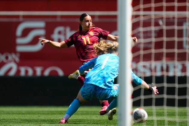 Germany v Norway - Women s Under23 Tournament Final Tuana Mahmoud of Germany and SV Werden Bremen in action during the Women s Under23 Tournament Final between Germany Women s U23 and Norway Women s U23 at Estadio Enrique Roca on April 7, 2025 in Murcia, Spain. Murcia Spain  Copyright: xJosexBretonx originalFilename:bretonhernandez-germanyv250407_npvhj.jpg