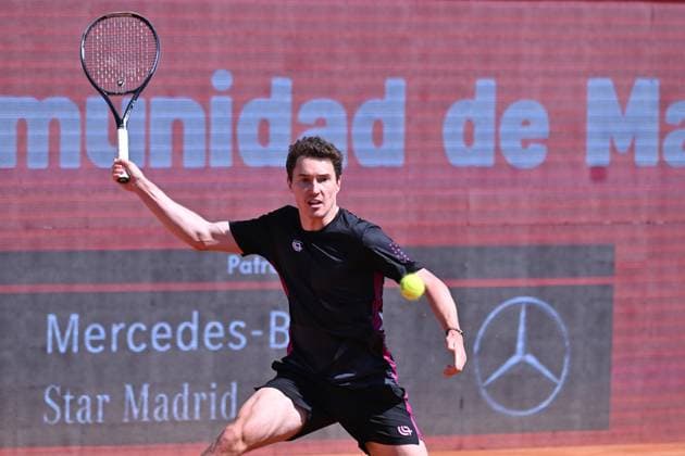 April 7, 2025, Madrid, Madrid, Spain: JAKUB PAUL (SUI) playing the tennis match of the ATP, Tennis Herren Challenger 100 Open Comunidad de Madrid, at the Club de Campo Villa de Madrid on April 7, 2025. Madrid Spain - ZUMAc312 20250407_zsp_c312_021 Copyright: xOscarxManuelxSanchezx