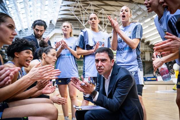 Basketball Berlin 07 04 2025 Season 2024 2025 Toyota Womens Basketball Bundesliga 1 Bundesliga Playoffs Semifinals Game 2 Alba Berlin Saarlouis Royals Cristo Cabrera Alba, Coach