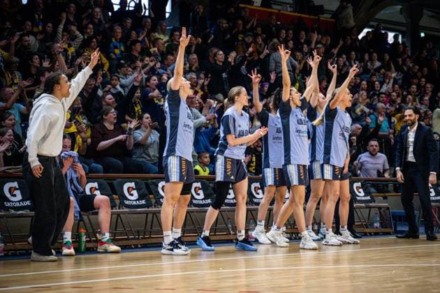 Basketball Berlin 07 04 2025 Season 2024 2025 Toyota Womens Basketball Bundesliga 1 Bundesliga Playoffs Semifinal Game 2 Alba Berlin Saarlouis Royals Cheers Alba