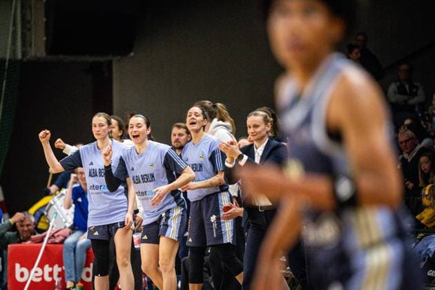 Basketball Berlin 07 04 2025 Season 2024 2025 Toyota Womens Basketball Bundesliga 1 Bundesliga Playoffs Semifinal Game 2 Alba Berlin Saarlouis Royals Cheers Alba