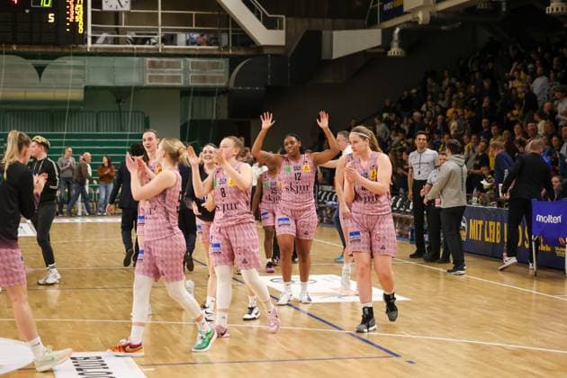 Saarlouis wins the 2 semifinal, Alba Women vs Saarlouis Royals , 1 Bundesliga, DBBL Playoffs, Semifinal 2 Game, 07 04 2025 Berlin Berlin Germany Copyright: xFootbowl ThomasxSobotzkix