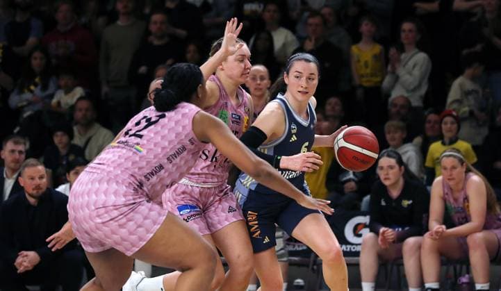 Erika Davenport, Gabija Meskonyte, Tessa Stammberger on the ball duel Game scene Action Sport Basketball DBBL Bundesliga Womens playoff semi-final 2 Game Season 2024 2025 07 04 2024 ALBA Berlin vs Saarlouis Royals