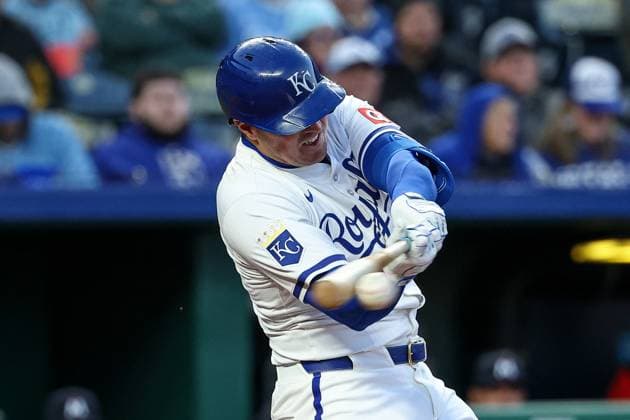 MLB, Baseball Herren, USA 2025: Twins Vs Royals APR 07 April 7, 2025: Kansas City Royals right fielder Hunter Renfroe (16) hits a single against the Minnesota Twins during the third inning of an MLB baseball game at Kauffman Stadium in Kansas City, MO. David Smith CSM (Credit Image: Â David Smith Cal Media) Kansas City Mo United States of America EDITORIAL USE ONLY Copyright: xx ZUMA-20250407_zma_c04_012.jpg DavidxSmithx csmphotothree374074