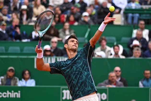 Monaco Tennis Rolex Masters - Monaco Lorenzo Musetti (ITA) during his first round match at the Tennis Monaco Rolex Masters in Monte Carlo, on April, 7, 2025. Photo by Corinne Dubreuil ABACAPRESS.COM Monaco Monaco  Copyright: xDubreuilxCorinne ABACAx
