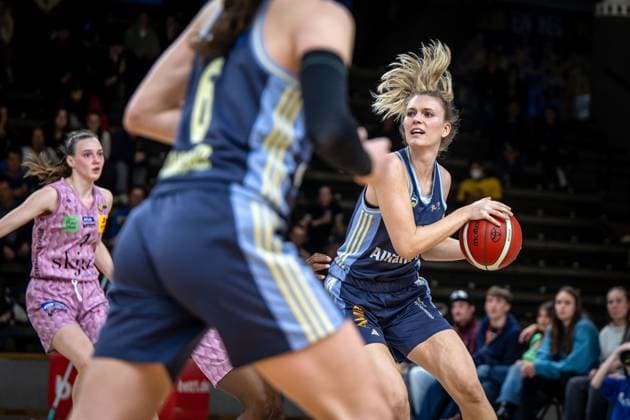 Basketball Berlin 07 04 2025 Season 2024 2025 Toyota Womens Basketball Bundesliga Playoff Semifinal Game 2 Alba Berlin Saarlouis Royals Nina Rosemeyer Alba, No 11