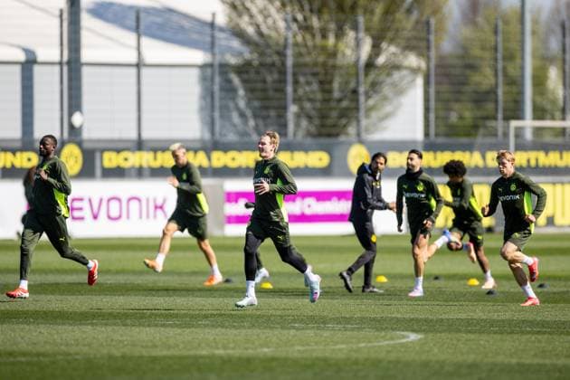 08 04 2025, Final training session for the UEFA Champions League match between FC Barcelona and Borussia Dortmund, f l Serhou Guirassy Borussia Dortmund , Julian Brandt Borussia Dortmund , Daniel Svensson Borussia Dortmund , Dortmund training ground Borussia Dortmund NRW Germany xRHR PHOTO DEx Copyright: DennisxEwert RHR-FOTOx RHR-FOTO DE