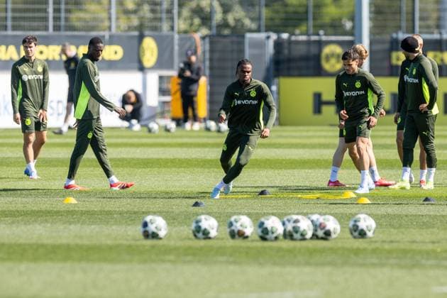 08 04 2025, Final training for the UEFA Champions League match between FC Barcelona and Borussia Dortmund, f l Serhou Guirassy Borussia Dortmund , Carney Chukwuemeka Borussia Dortmund , Kjell Arik Wätjen Borussia Dortmund , Dortmund training ground Borussia Dortmund NRW Germany xRHR PHOTO DEx Copyright: DennisxEwert RHR-FOTOx RHR-FOTO DE