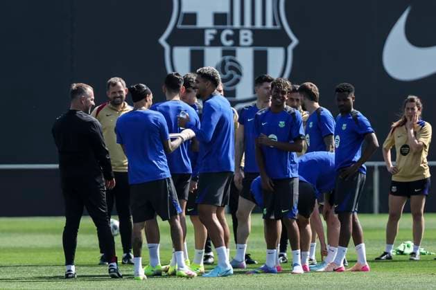 April 8, 2025, Sant Joan Despi, Barcelona, SPAIN: Lamine Yamal during the training day of FC Barcelona, Barca ahead UEFA Champions League, football match against Borussia Dortmund at Ciudad Esportiva Joan Gamper on April 08, 2025 in Sant Joan Despi, Barcelona, Spain. Sant Joan Despi SPAIN - ZUMAa181 20250408_zaa_a181_006 Copyright: xJavierxBorregox